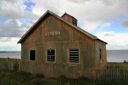 Zerfallene Estancia auf dem Weg